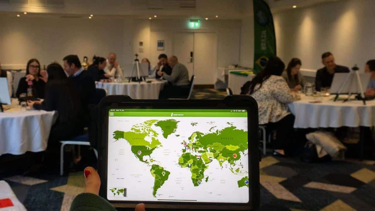 Around the World in 80 Minutes